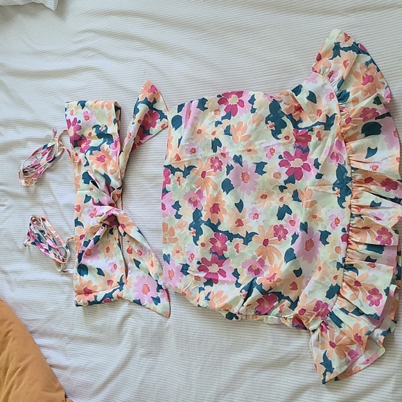 2 piece skirt set - Picture 2 of 4